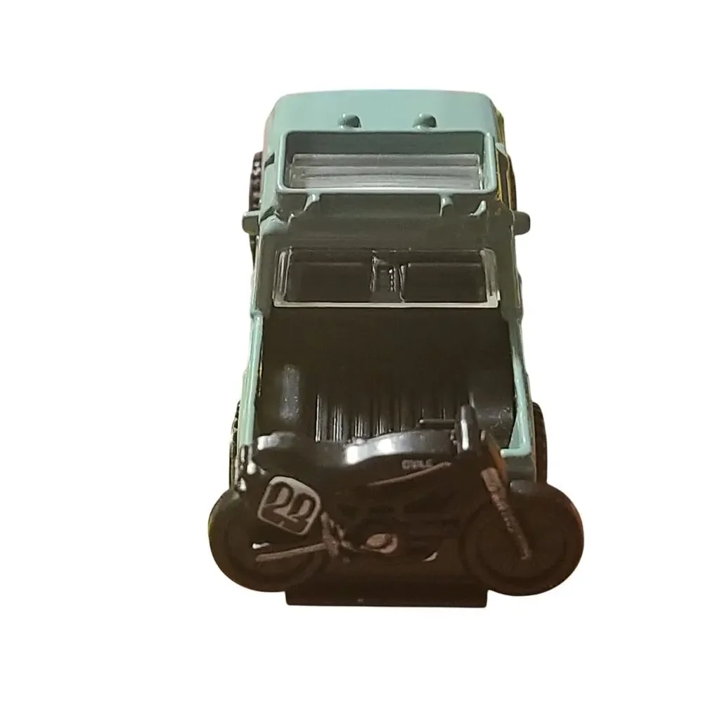 Hot Wheels '67 Jeepster Commando 